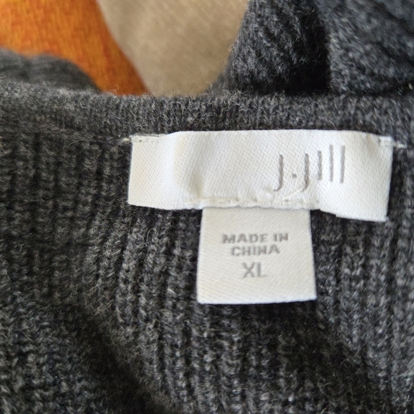 J. Jill V-Neck Charcoal Gray Wool Cashmere Sweater XL - Picture 4 of 8